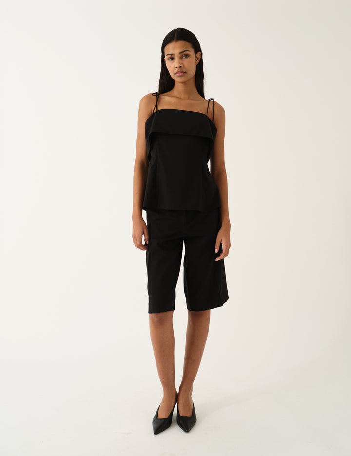 Grand Shorts Black 4 / Black