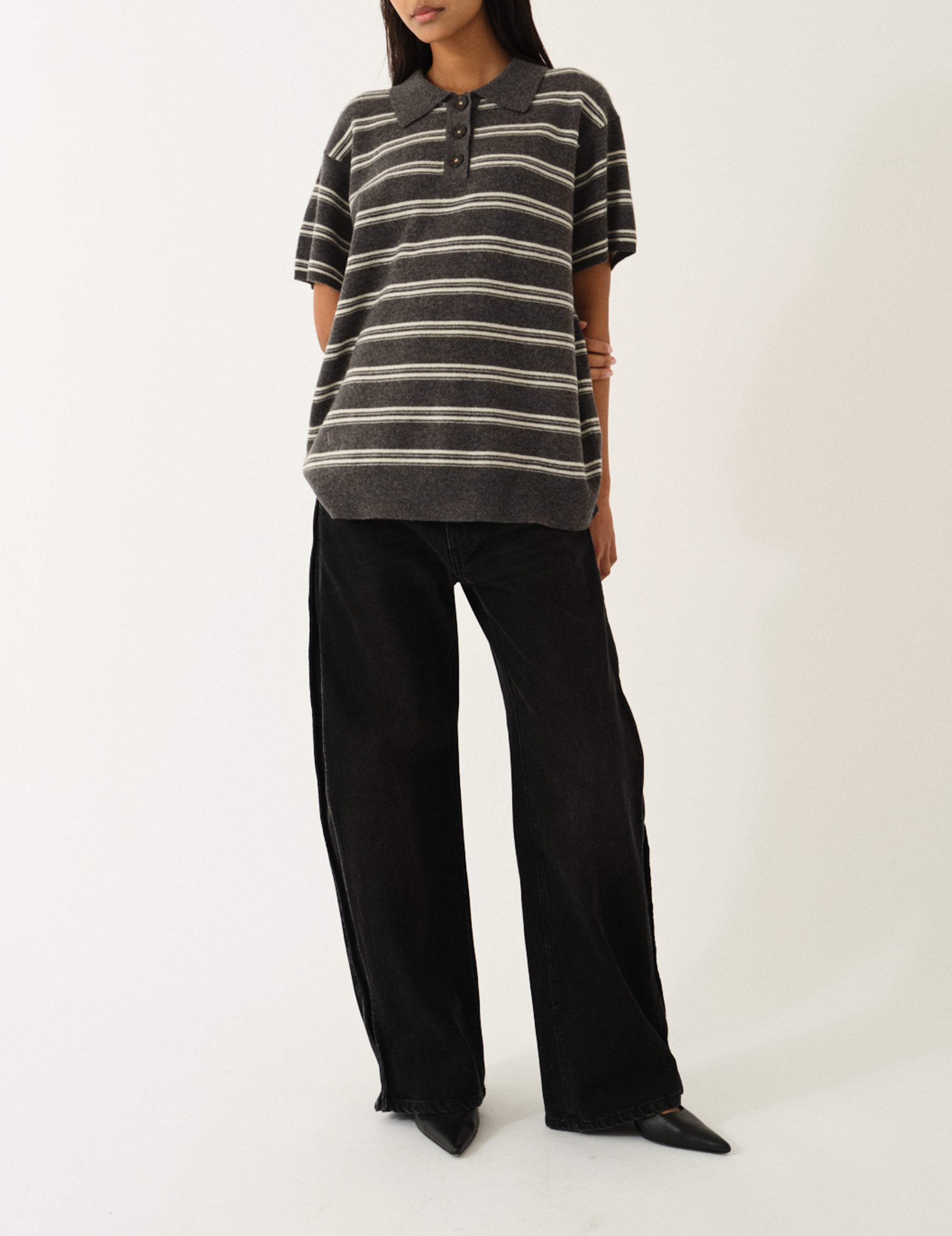 Darcy Barrel Jeans Washed Black Denim 24 / Washed Black Denim