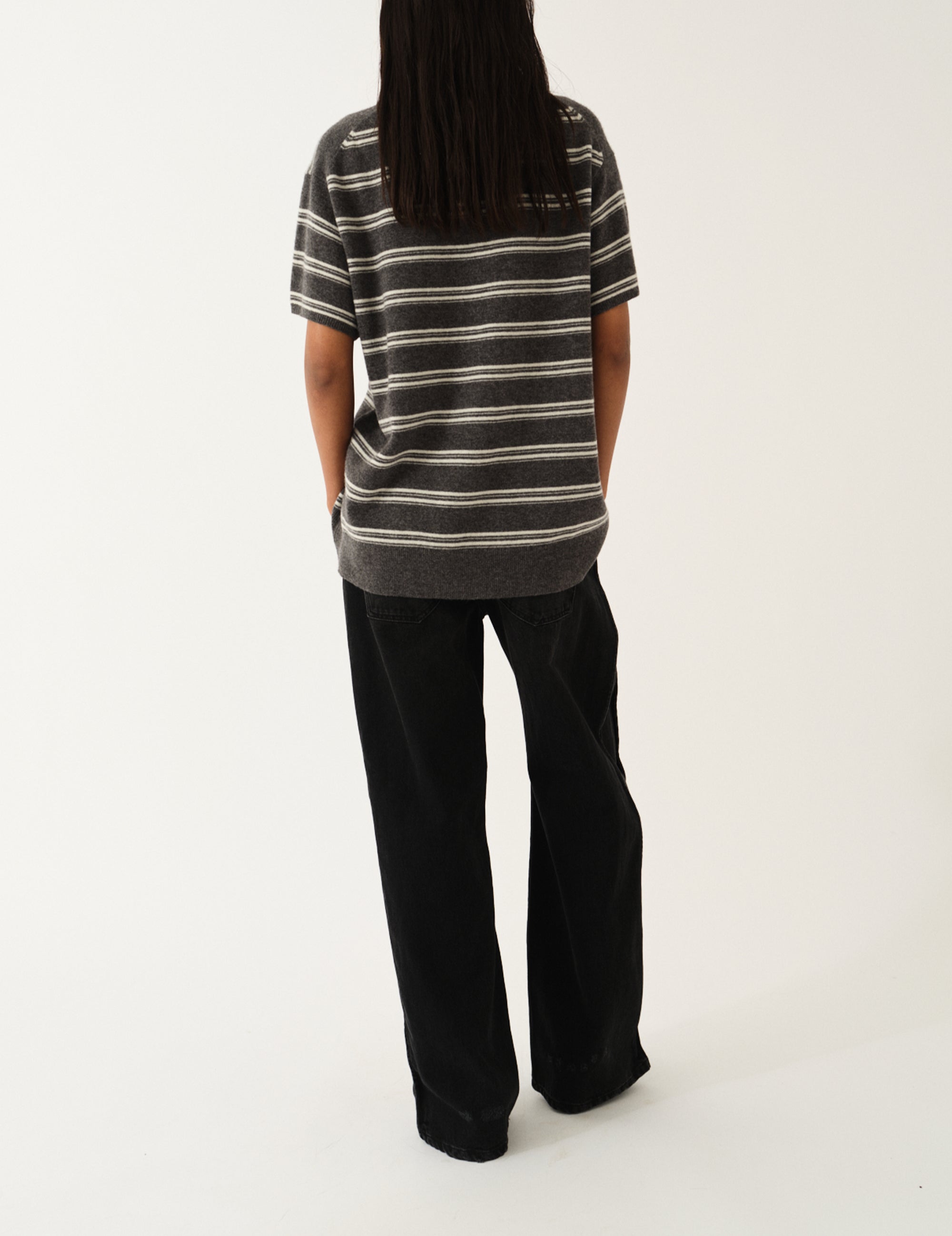 Darcy Barrel Jeans Washed Black Denim 24 / Washed Black Denim