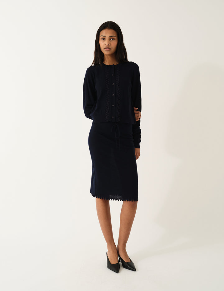 Bergen Scallop Slip Skirt Navy 4 / Navy